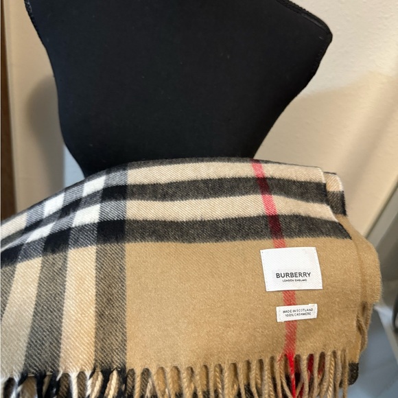 Burberry Cashmere Scarf - Picture 2 of 5
